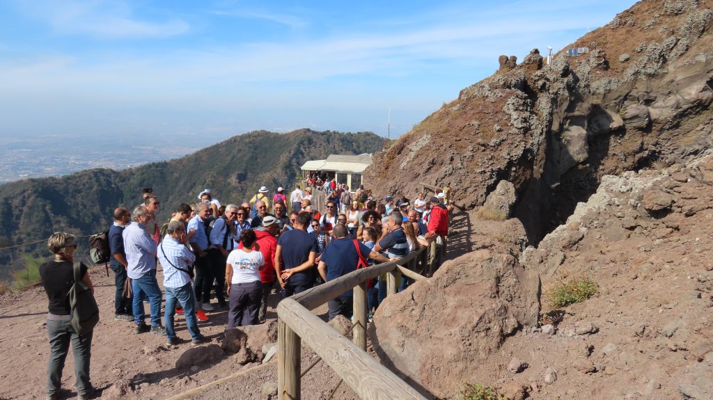 geoescursione sulla vetta del Vesuvio