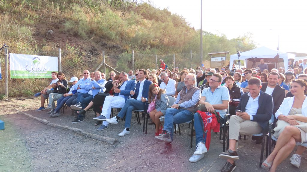 Presidente dei Geologi Campani Egidio Grasso che ha accolto le autorità presenti, tra cui il Sindaco della Città Metropolitana Luigi De Magistriis e il Colonnello del reparto Carabinieri per la Biodiversità dell’Arma Michele Capasso. 